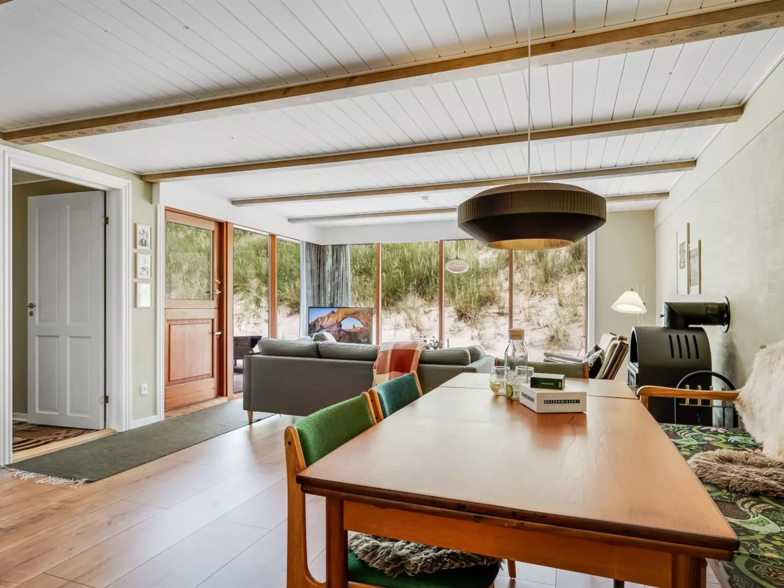 "Zora" - 100m from the sea-Binnen