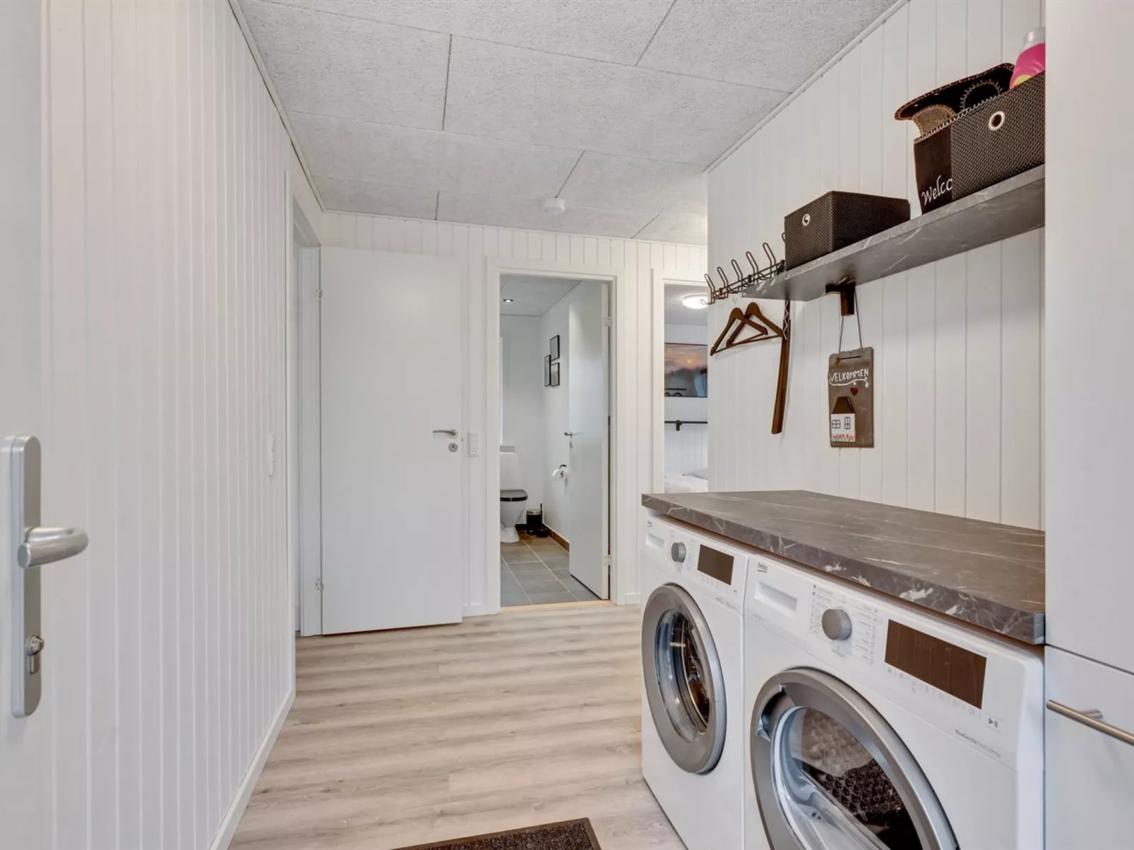 "Øn" -  from the sea-Binnen