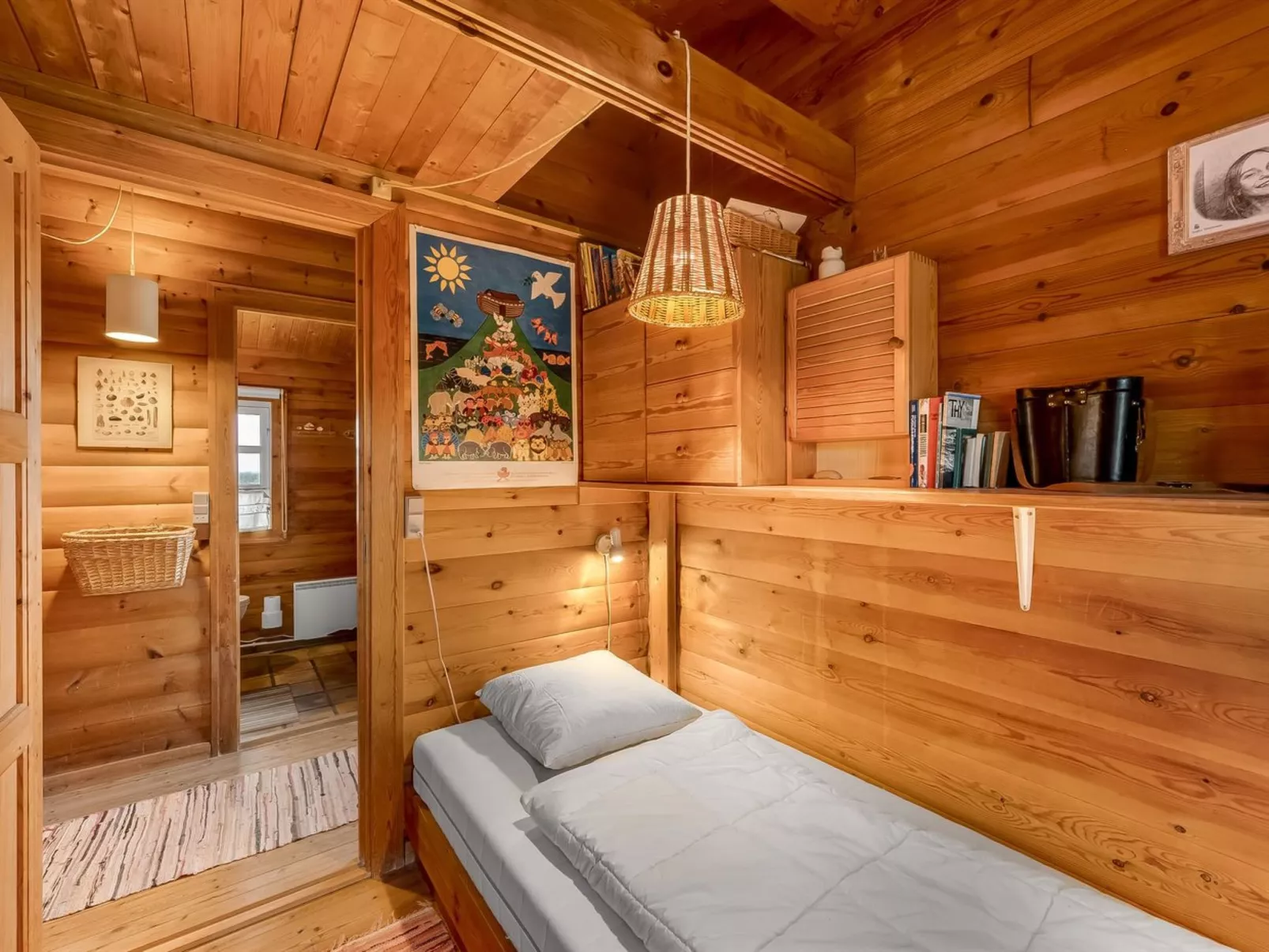 "Herfrith" -  from the sea-Binnen