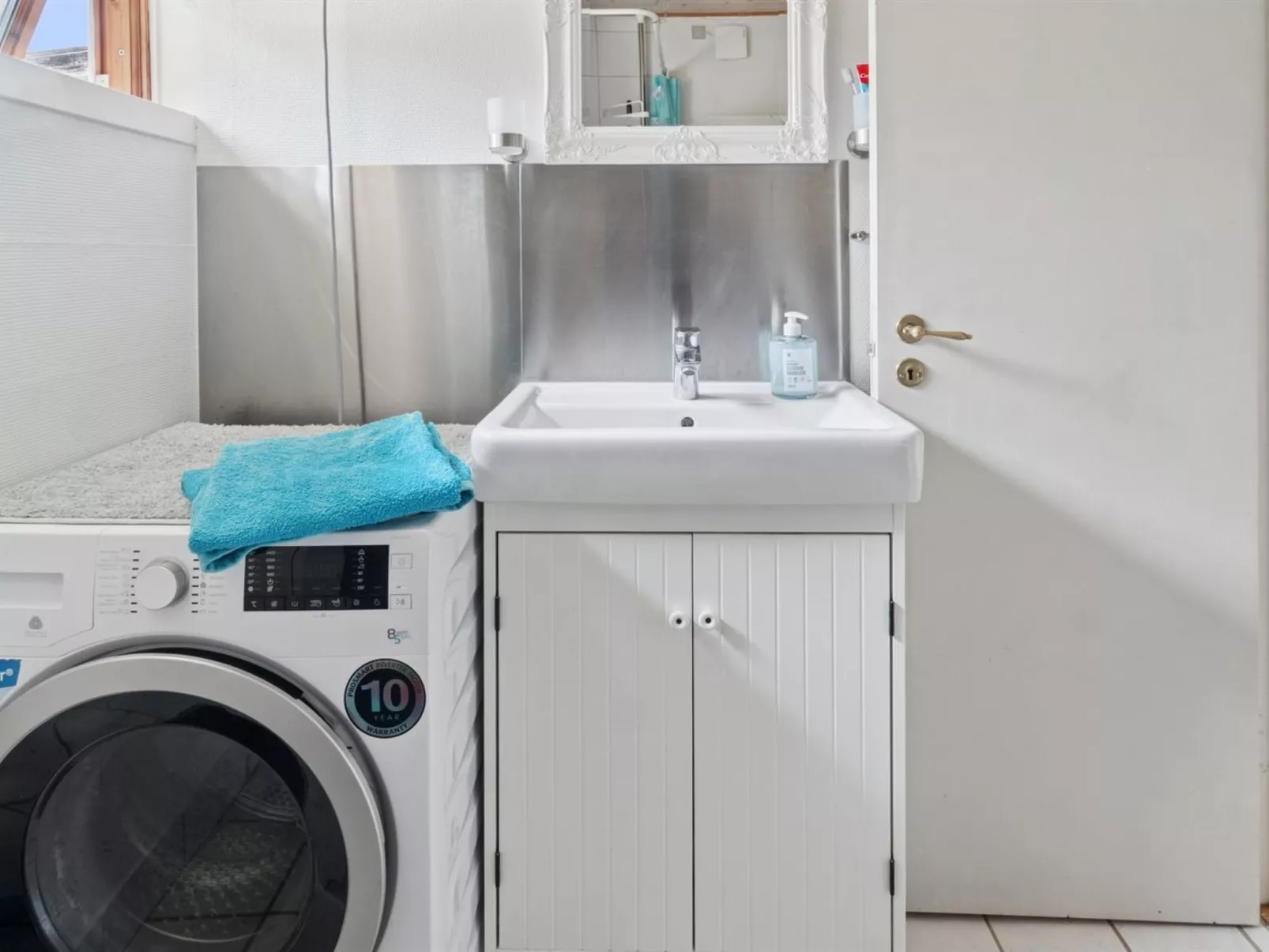 "Ludvika" - 350m from the sea-Binnen