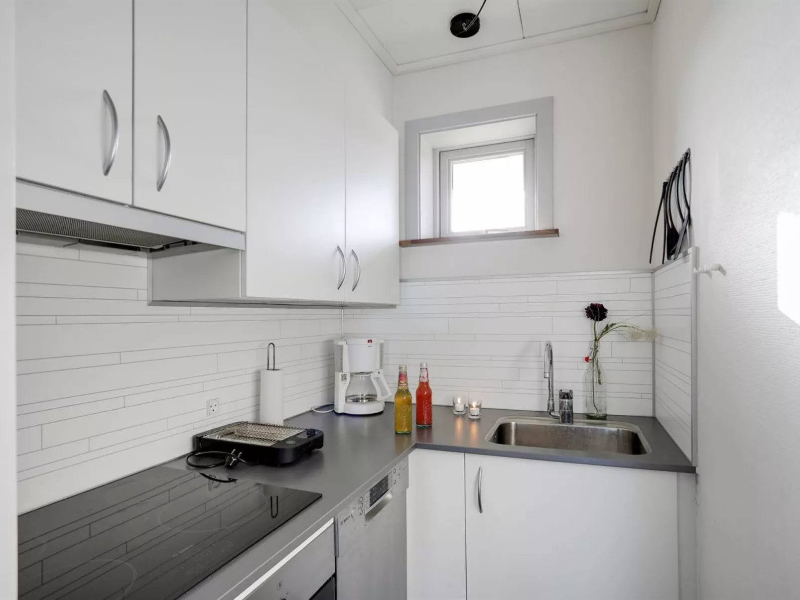 "Ramona" - 10m from the sea-Binnen