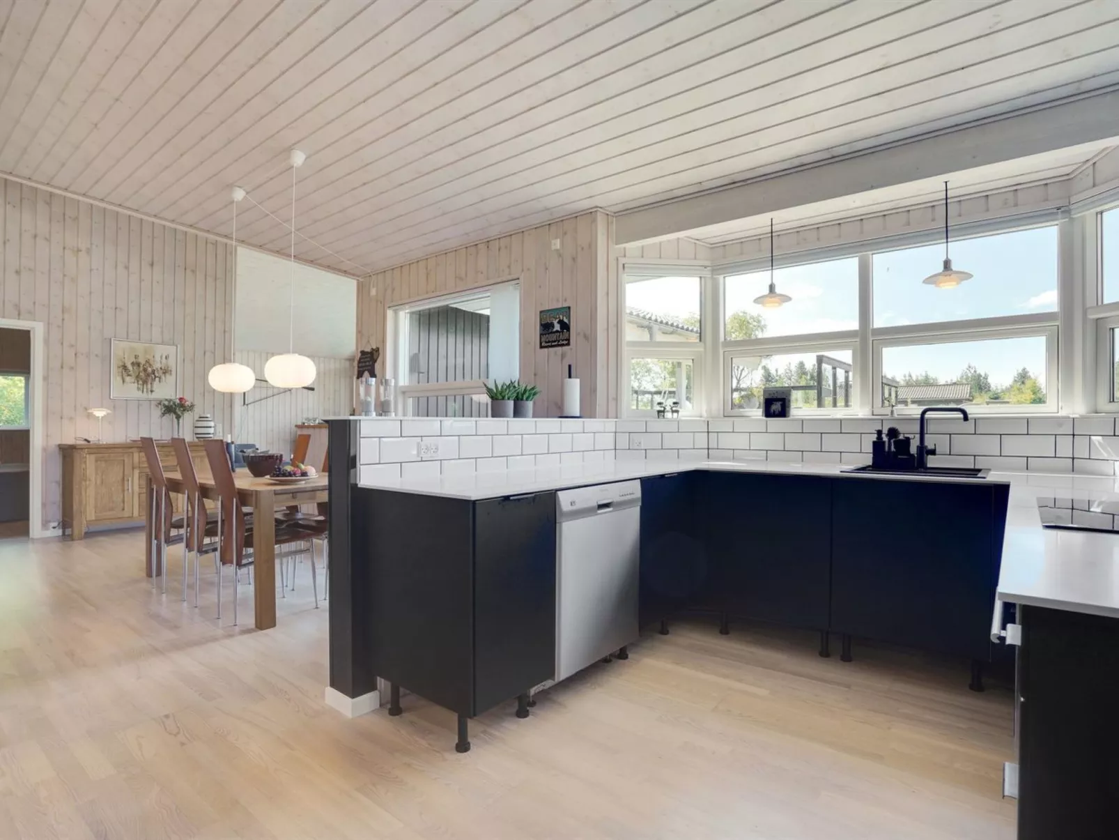 "Herta" - 700m from the sea-Binnen