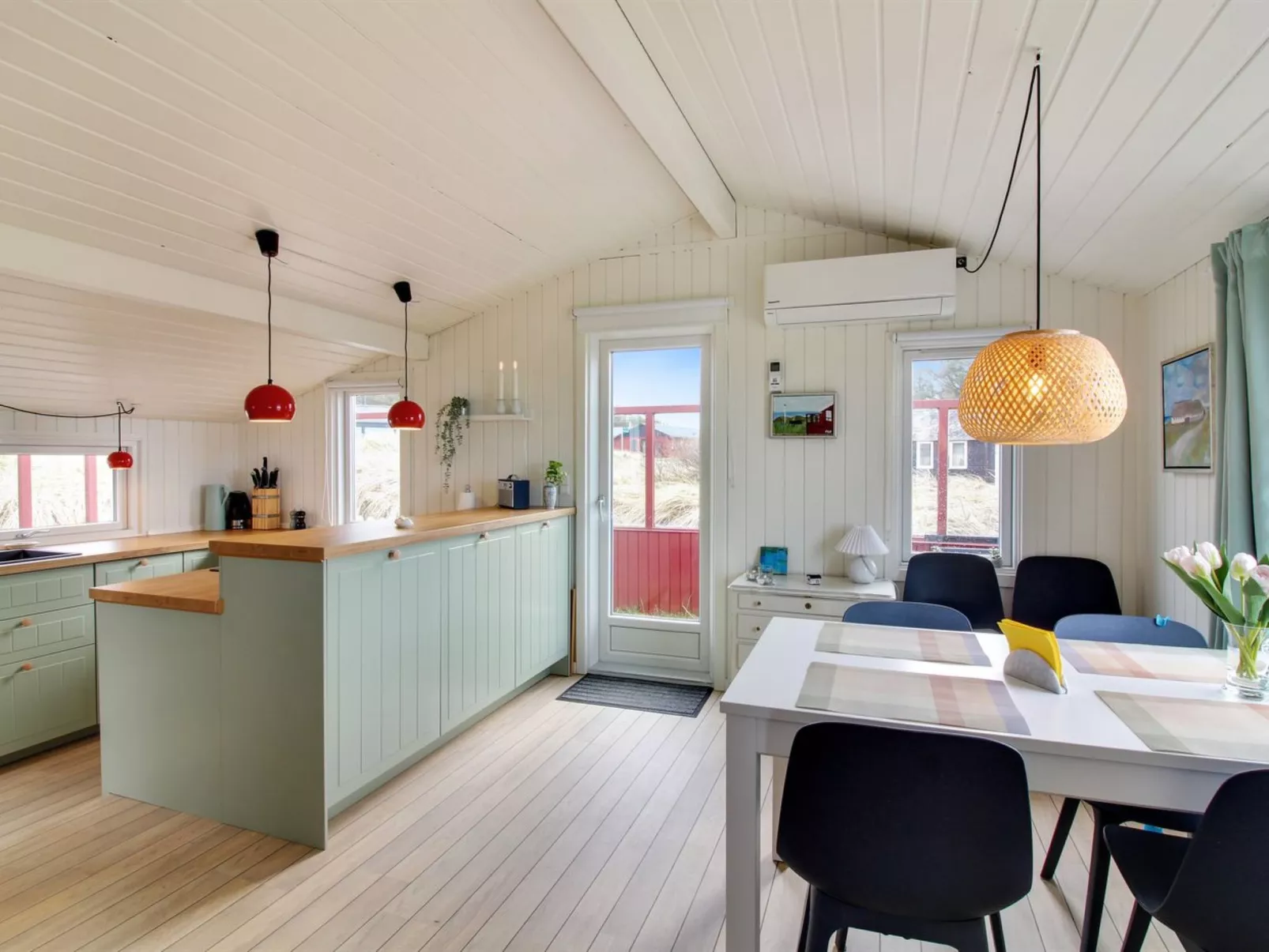 "Marius" - 200m from the sea-Binnen