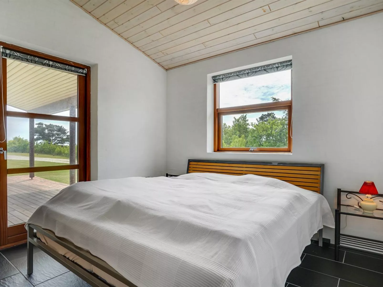 "Roope" - 50m from the sea-Binnen