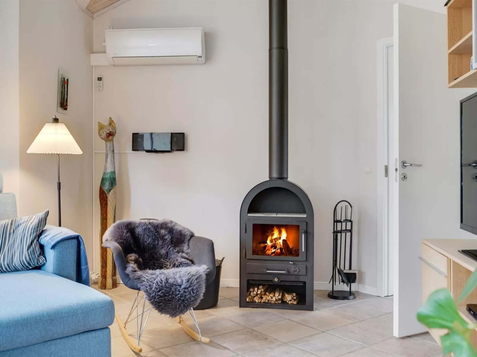 "Talula" - 350m from the sea-Binnen