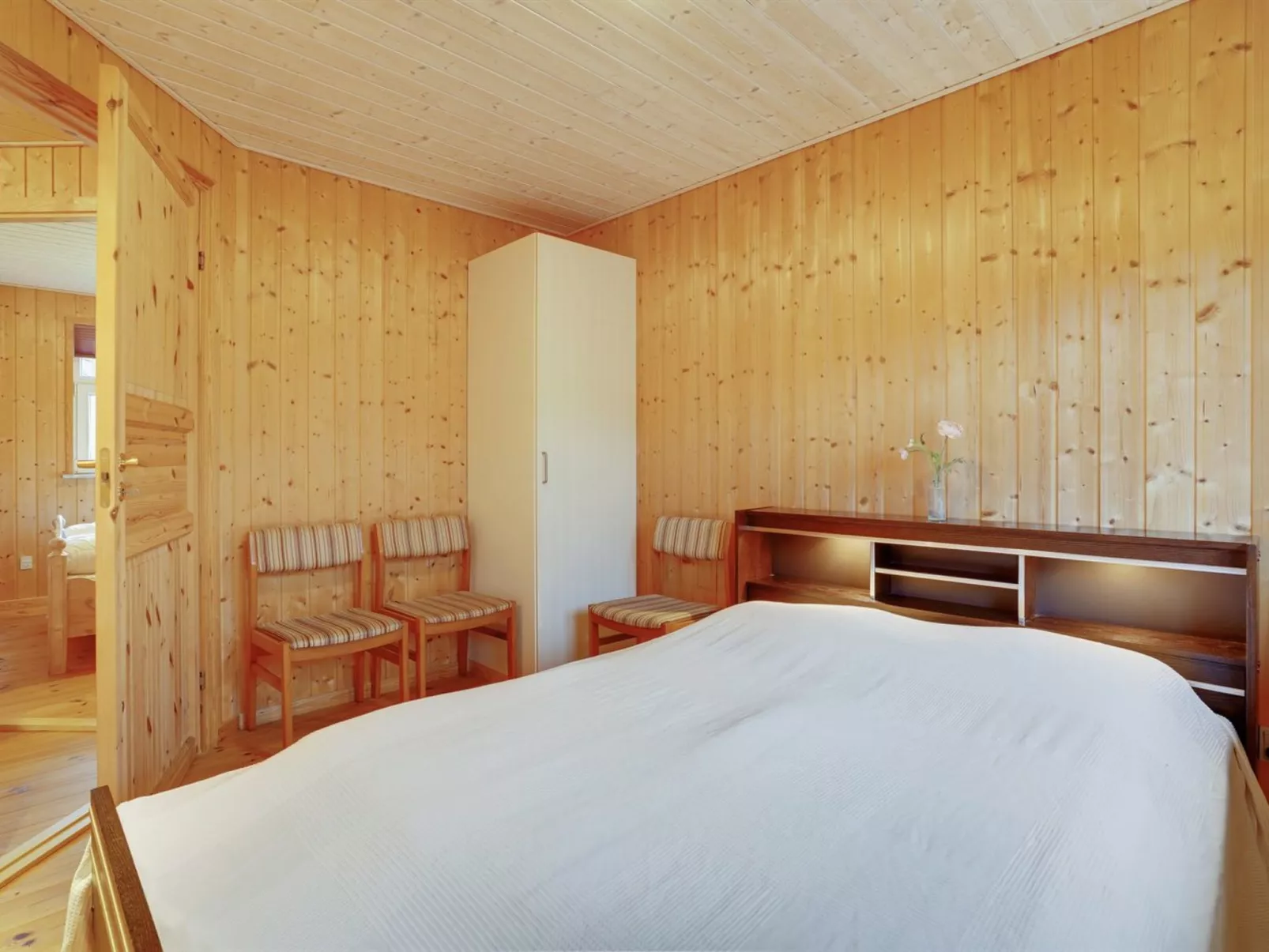 "Tille" - 700m to the fjord-Binnen