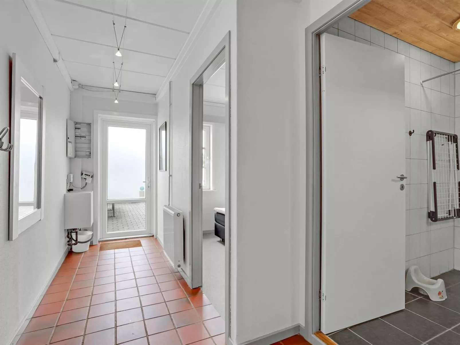 "Efraima" - 1.7km from the sea-Binnen