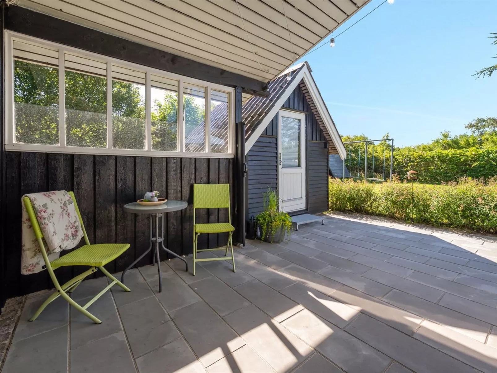 "Raisa" - 200m to the fjord-Buiten