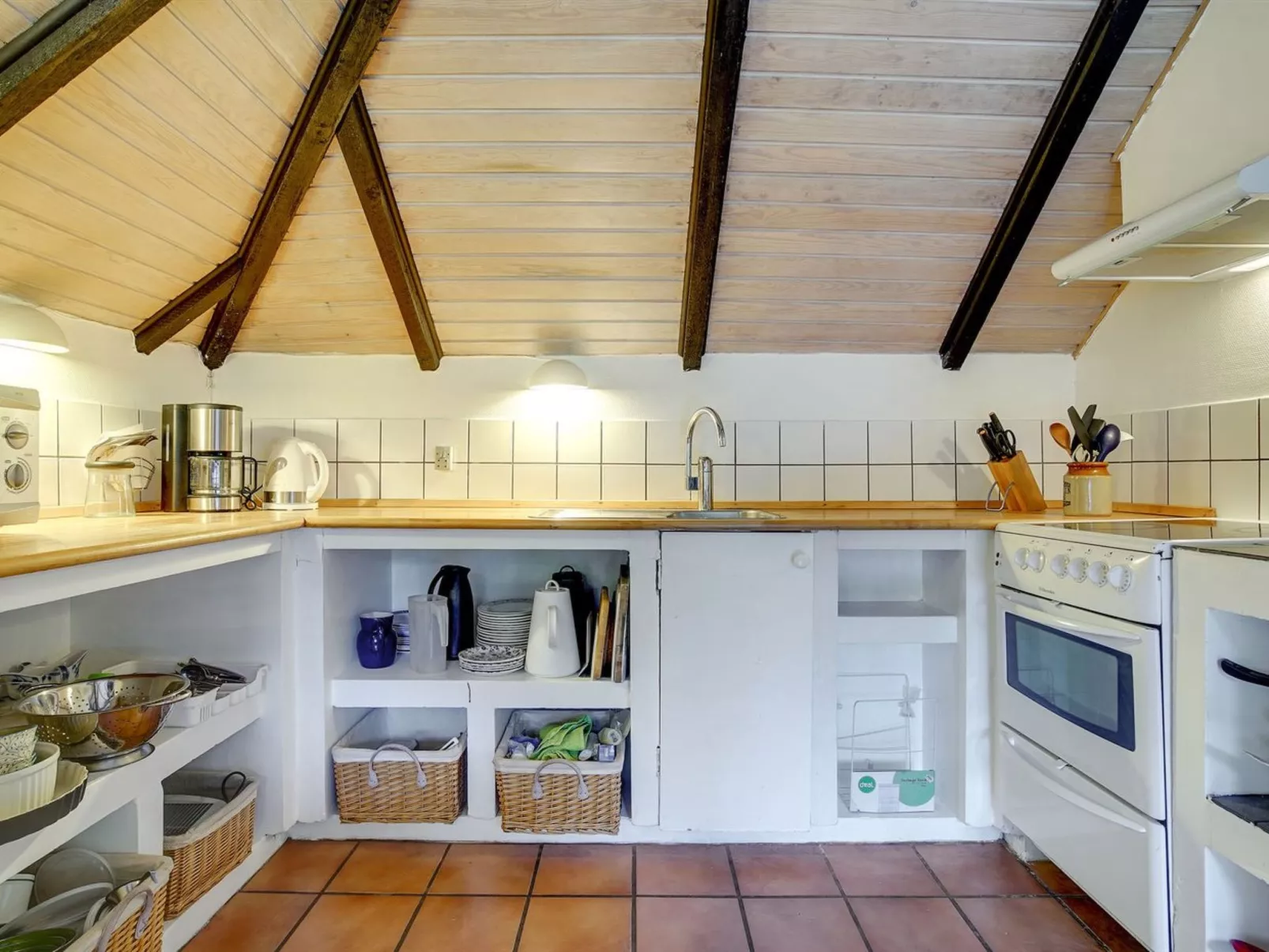 "Arnfin" - 160m from the sea-Binnen