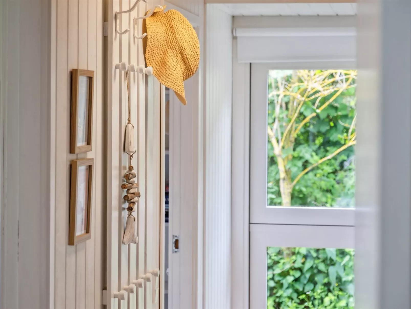 "Morten" - 500m from the sea-Binnen