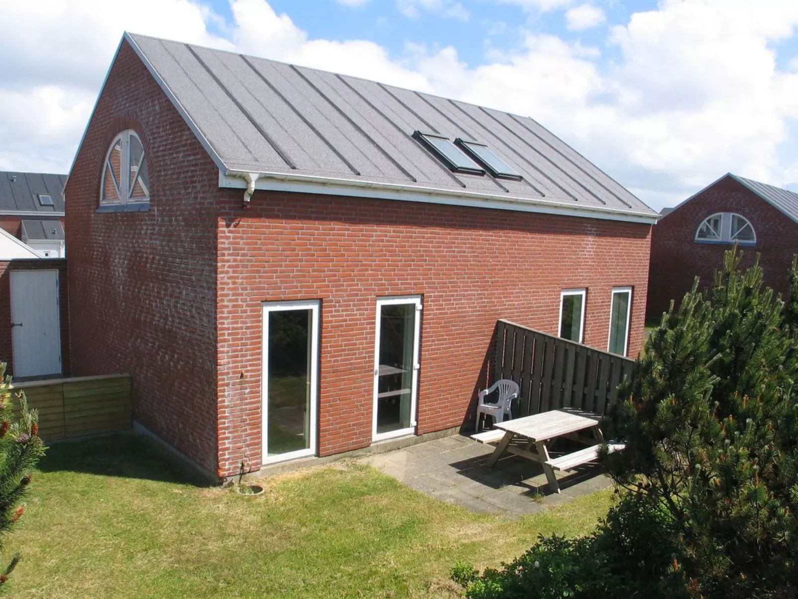 "Paula" - 2.3km from the sea - Buiten