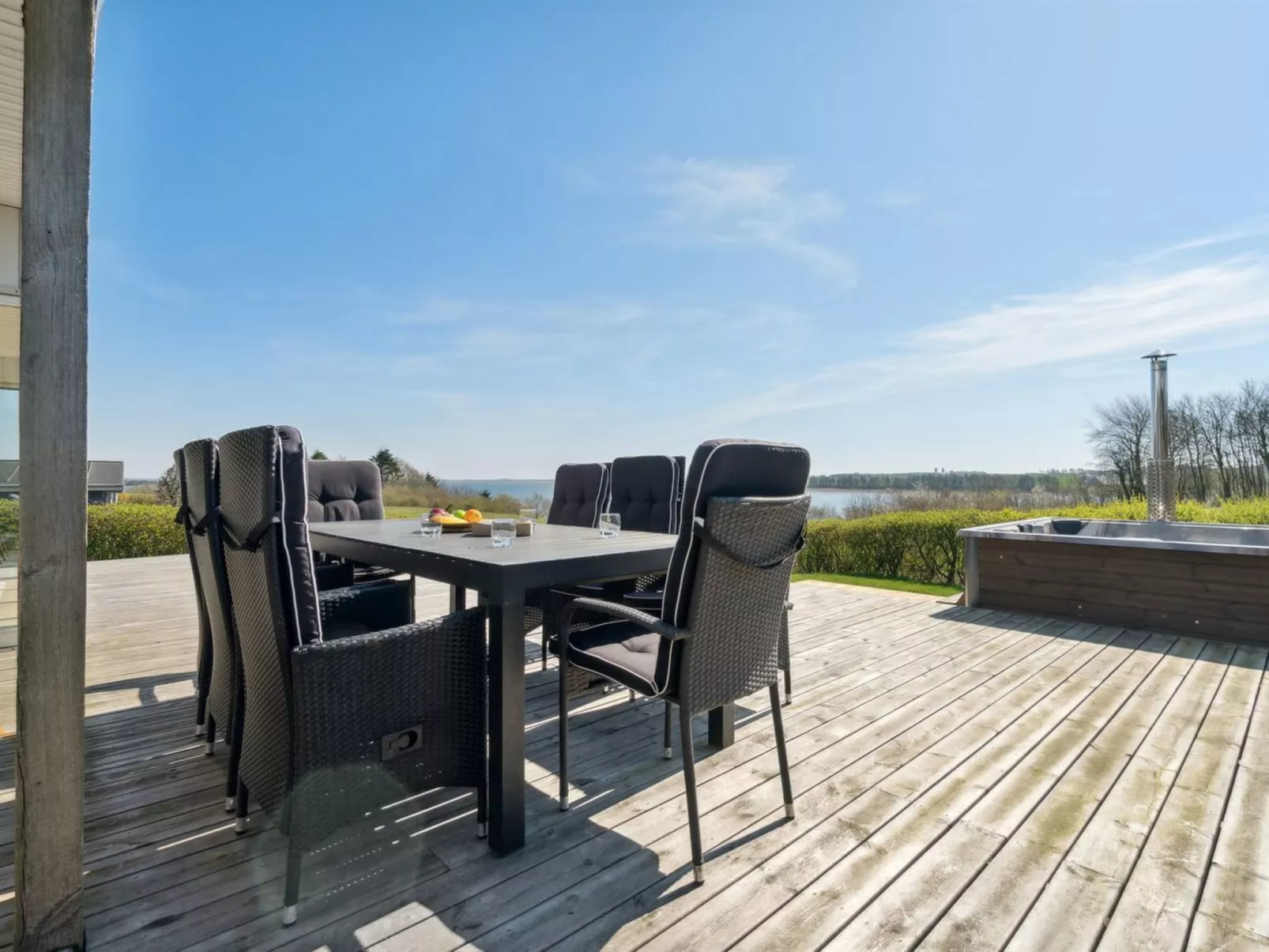 "Peetu" - 200m to the fjord-Buiten