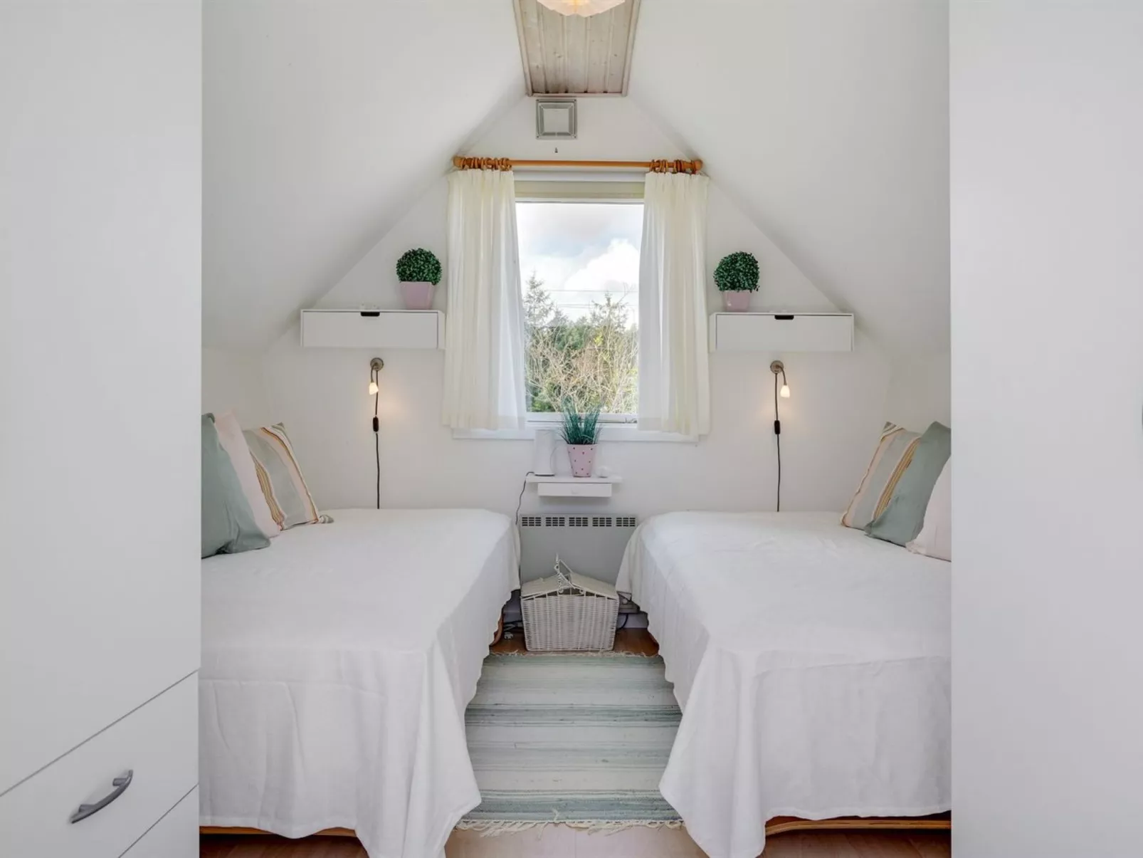 "Botwith" - 400m from the sea-Binnen