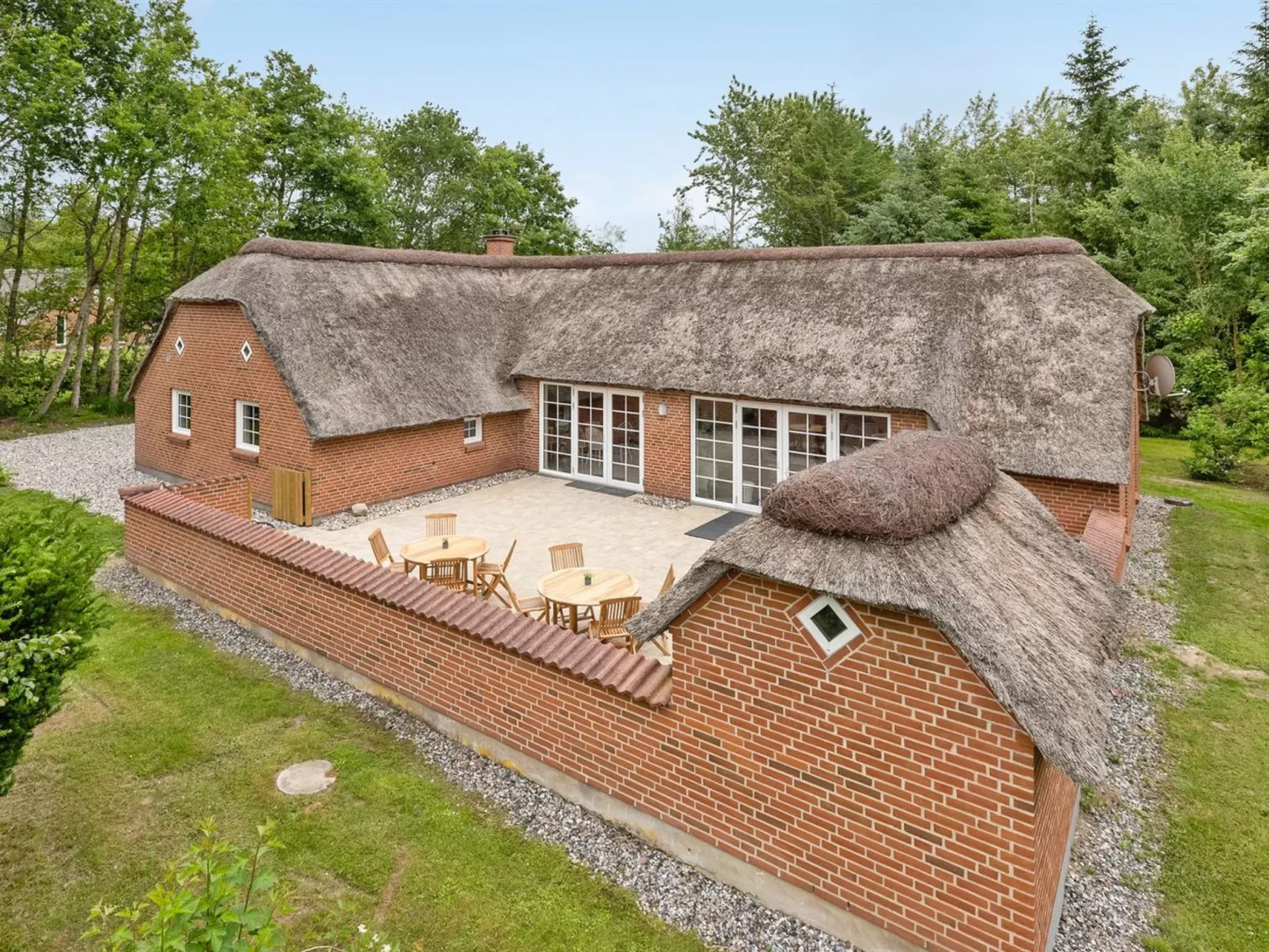 "Erla" - 2.3km from the sea-Buiten