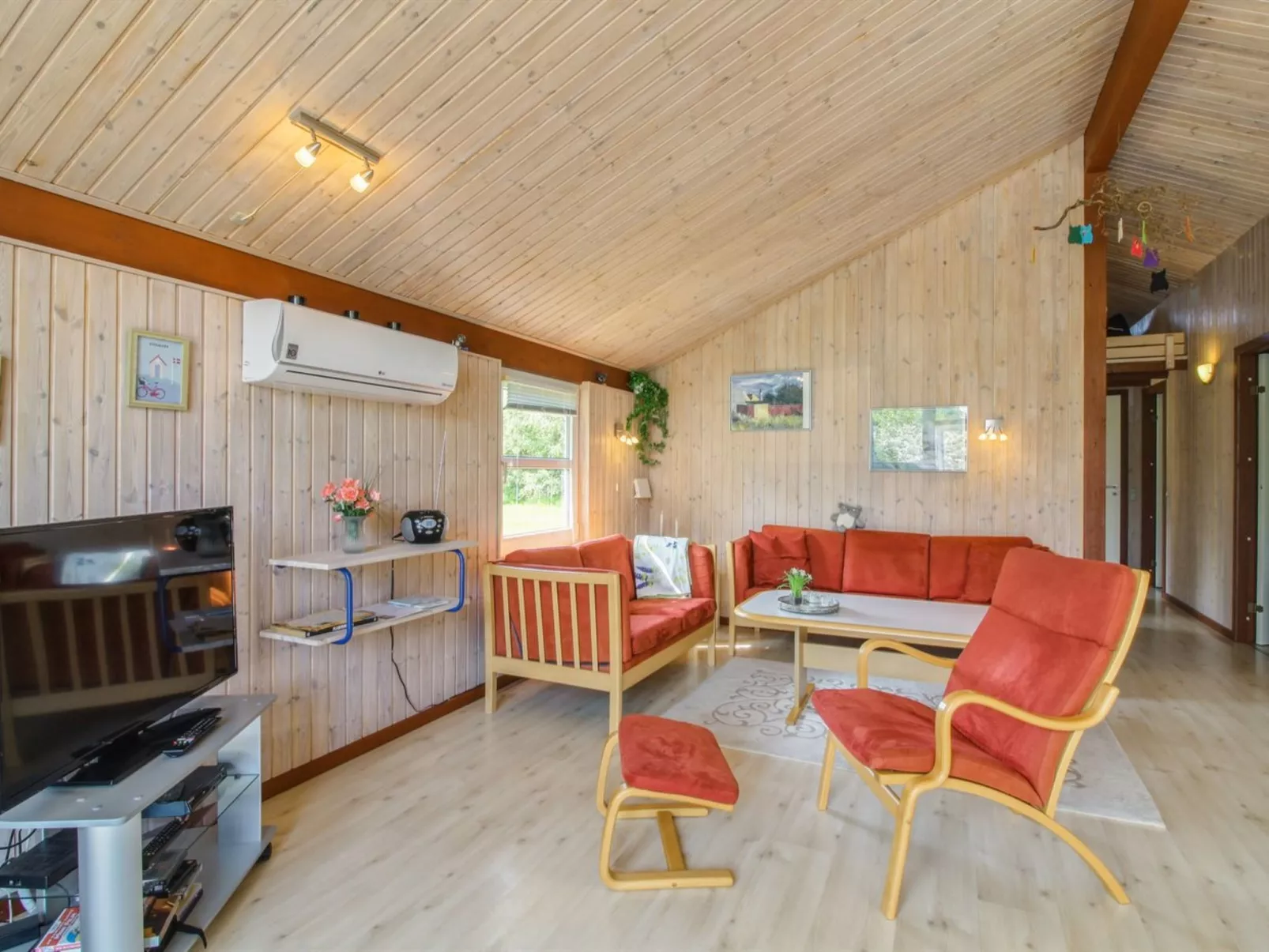 "Menka" - 1.3km from the sea-Binnen