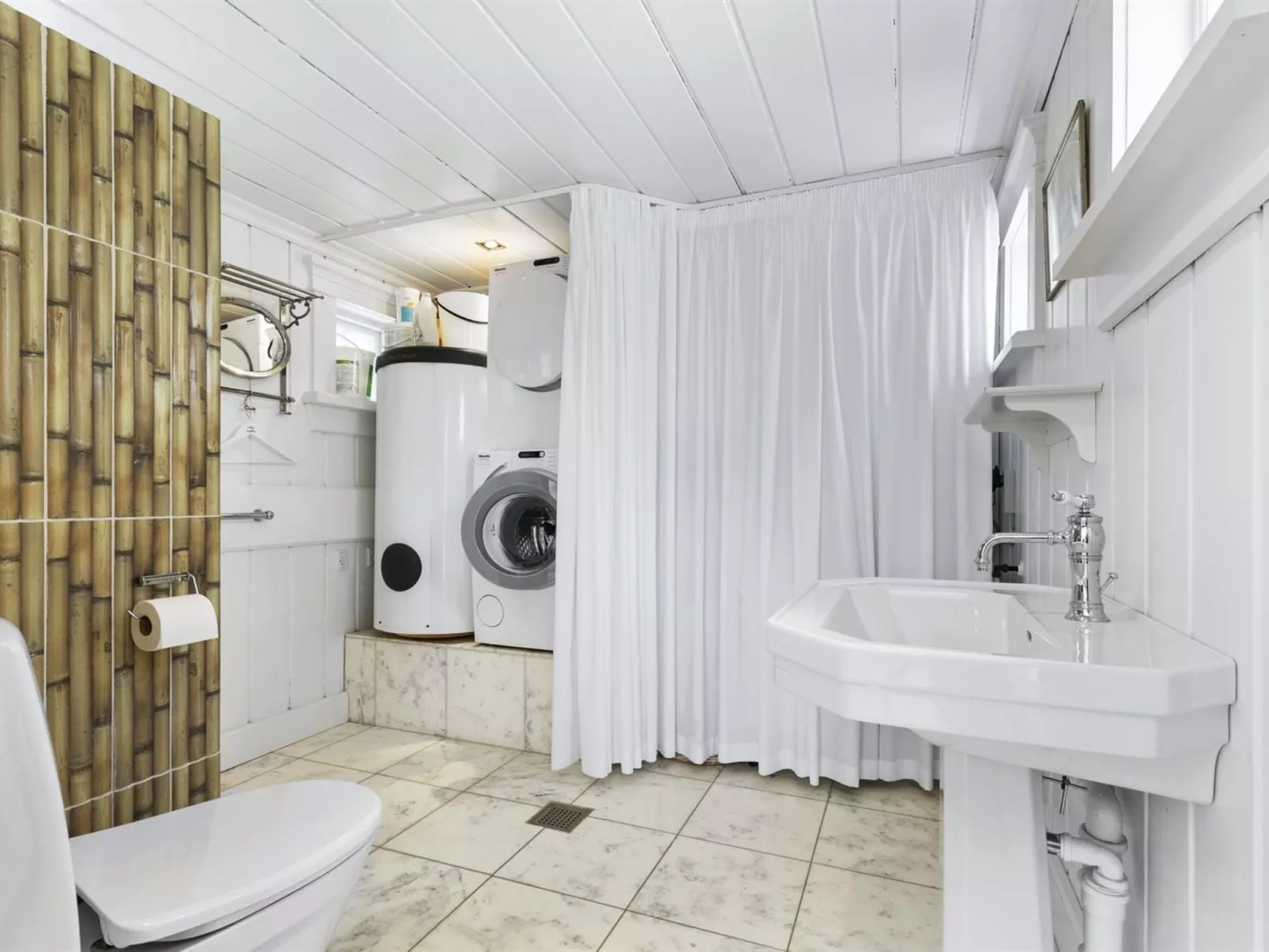 "Titia" - 1.2km to the fjord-Binnen