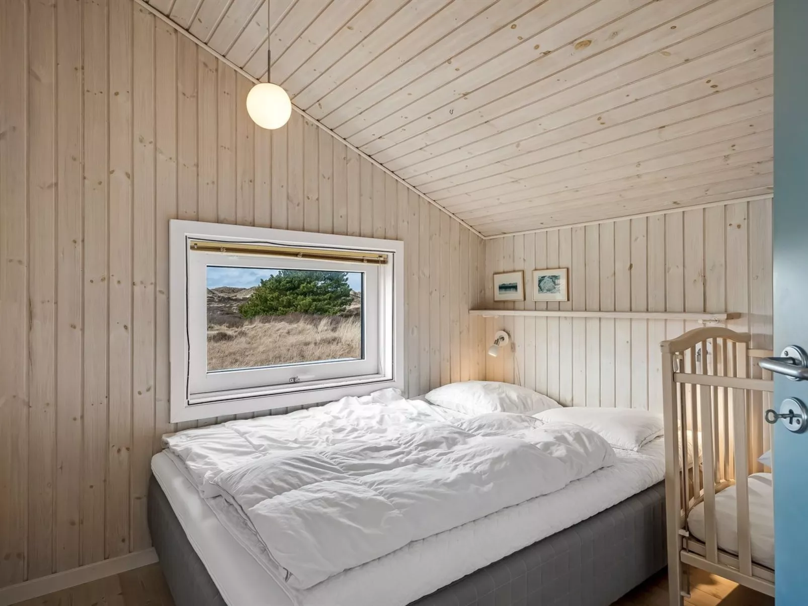 "Ferdine" - 1.5km from the sea-Binnen