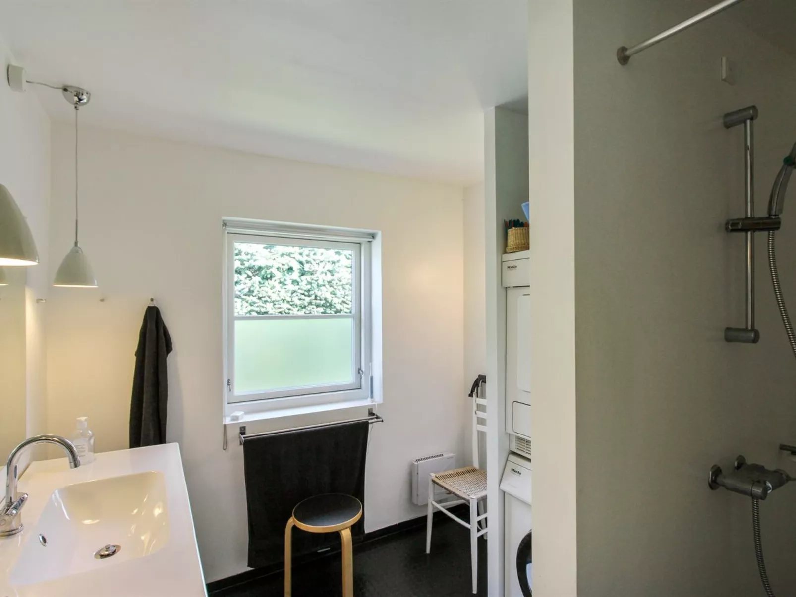 "Henryk" - 500m from the sea-Binnen