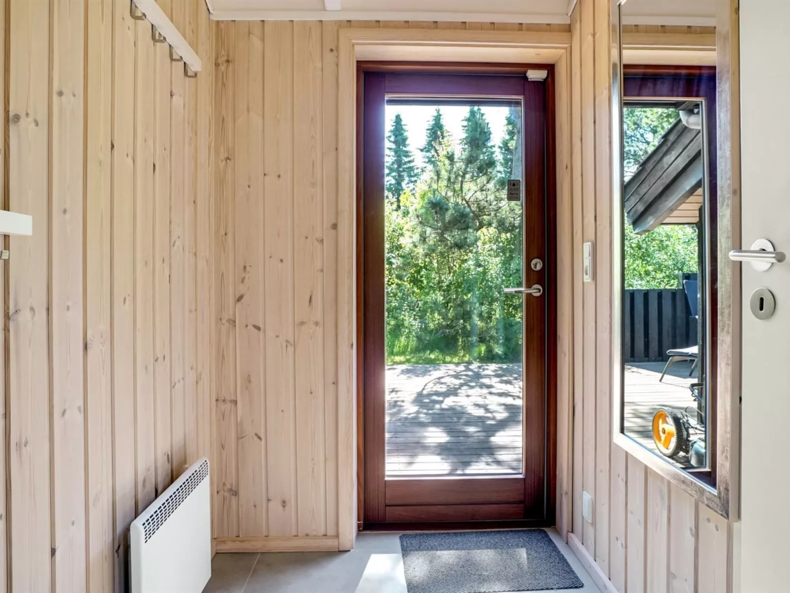 "Kali" - 900m to the fjord-Binnen