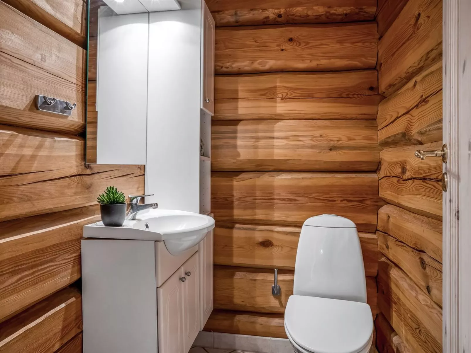 "Stamen" - 200m from the sea-Binnen