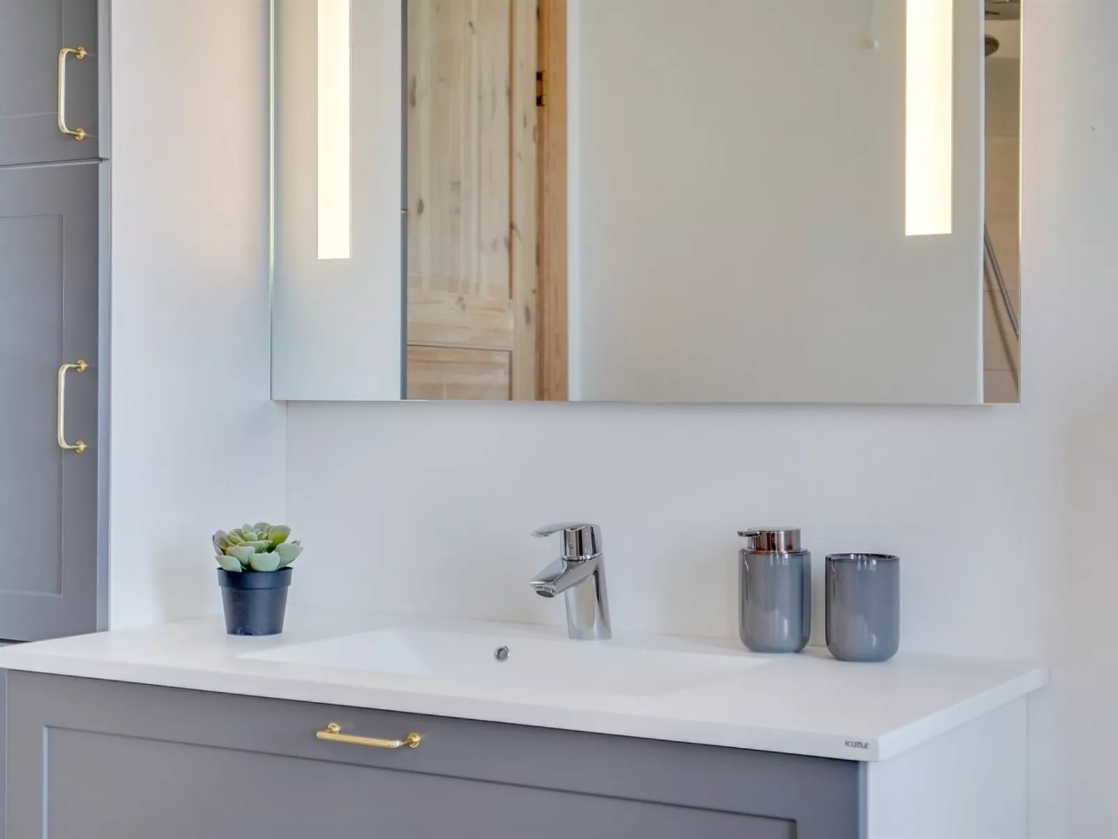 "Nita" - 24km from the sea-Binnen