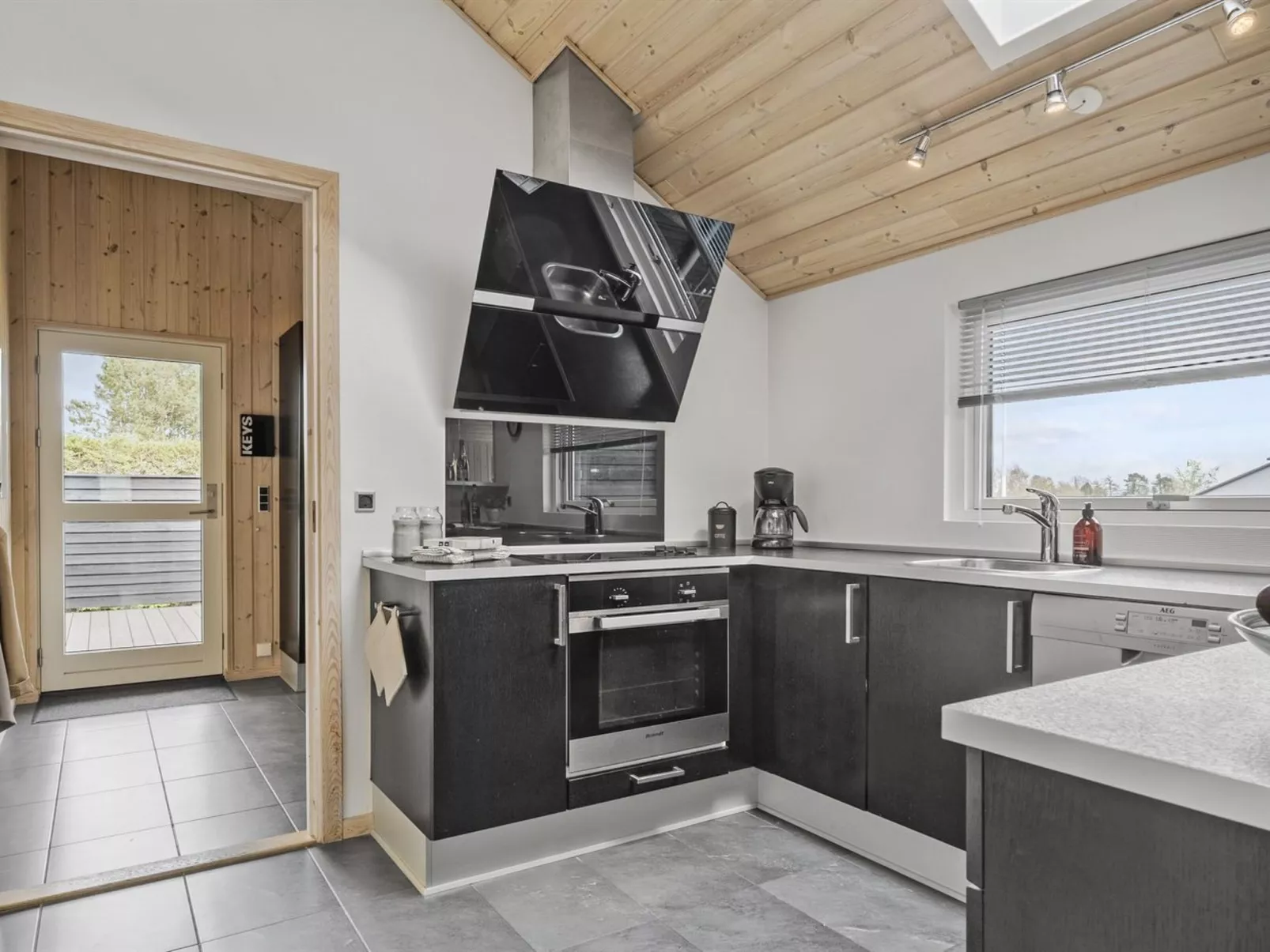 "Hansa" - 900m from the sea-Binnen