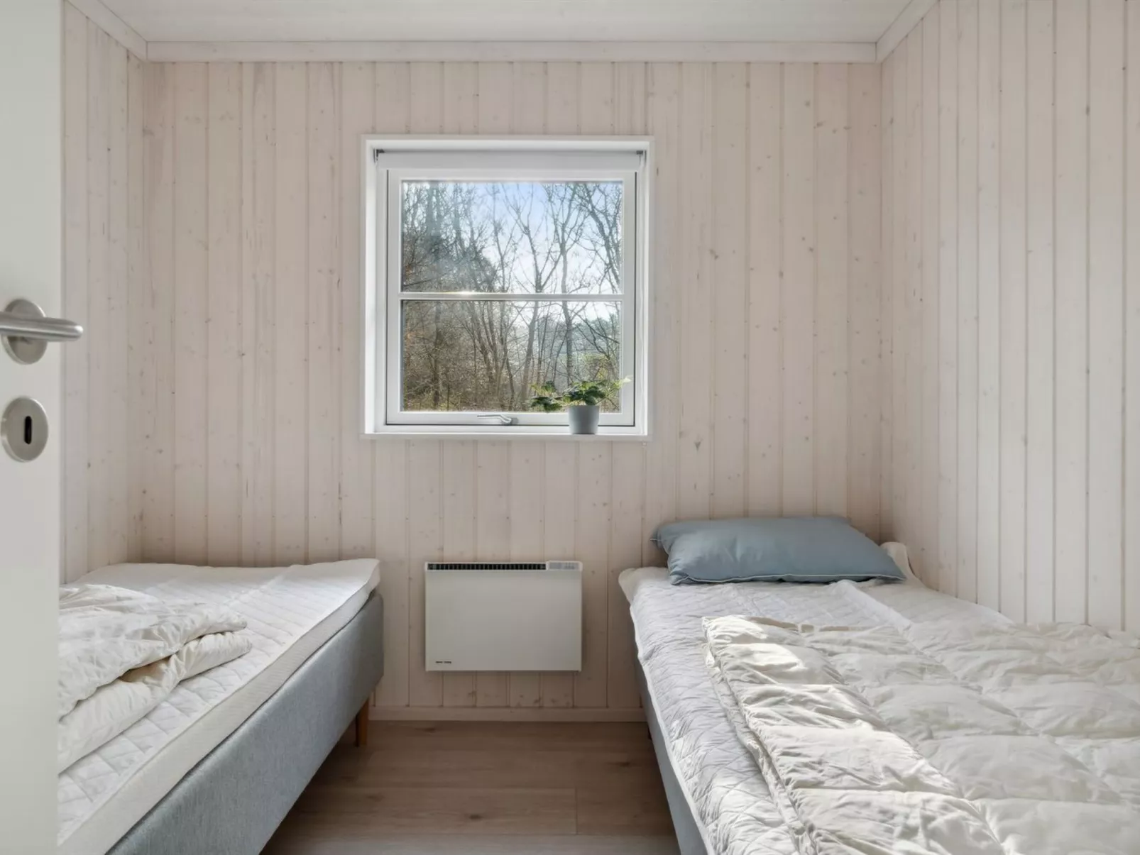 "Jonnhild" - 450m from the sea-Binnen