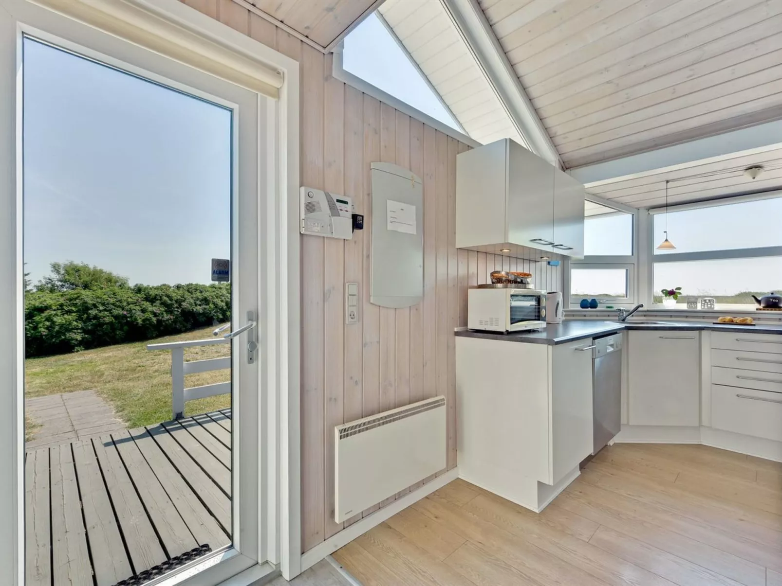 "Chrisse" - 550m from the sea-Binnen