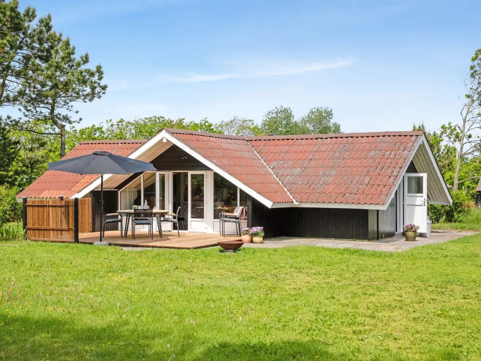 "Cornelia" - 100m to the fjord-Buiten