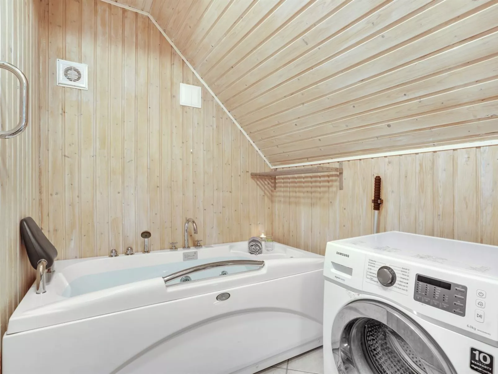 "Alleta" - 600m from the sea-Binnen