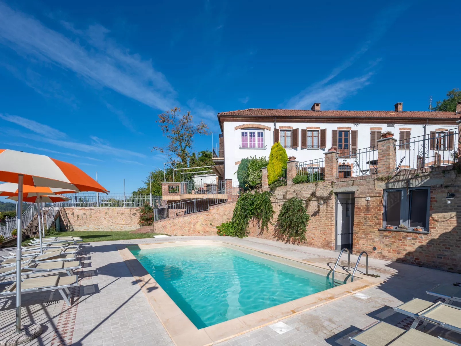 Le Rose d'Antan-Buiten