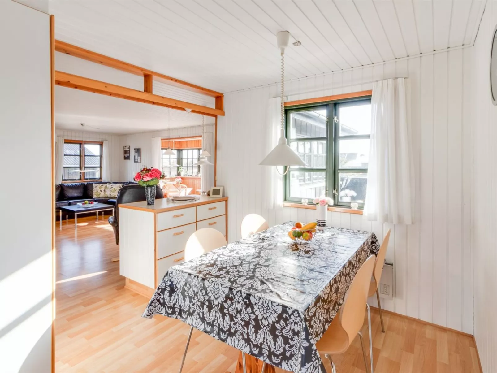 "Annabell" - 150m from the sea-Binnen