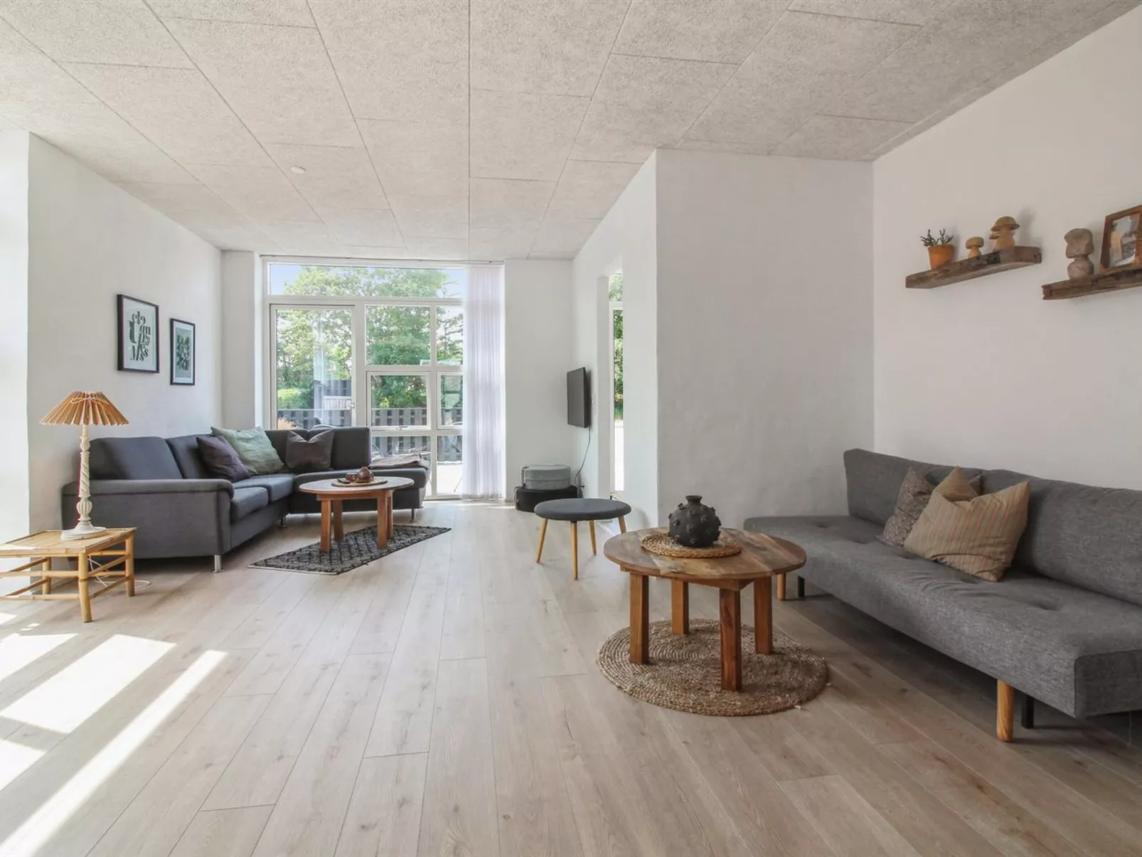 "Laulu" - 2km from the sea-Binnen