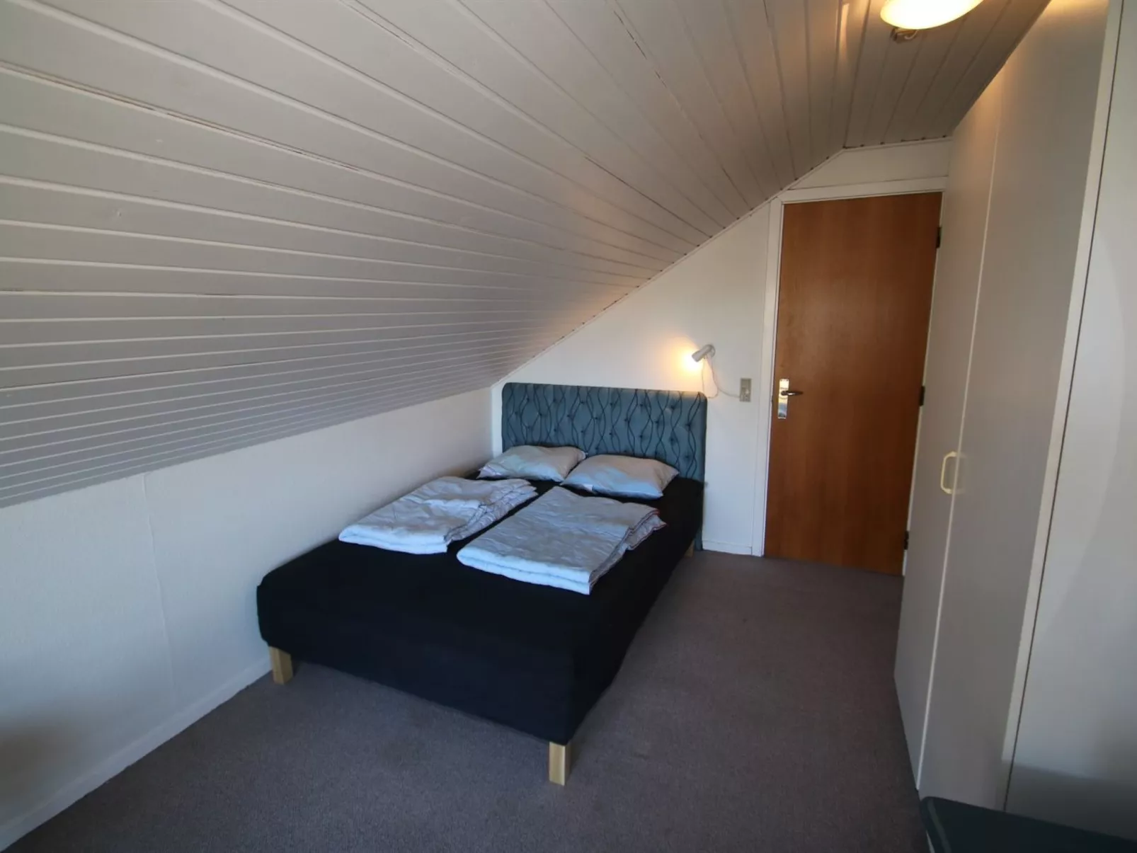 "Sauli" - 200m to the fjord-Binnen