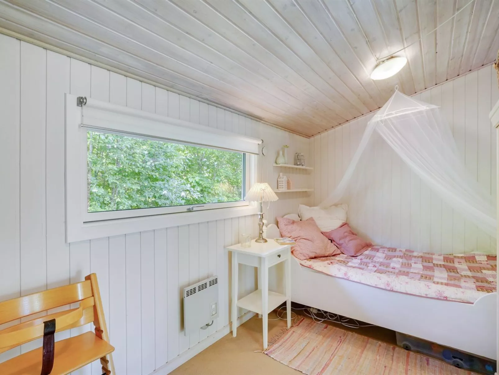 "Angantir" - 700m to the fjord-Binnen