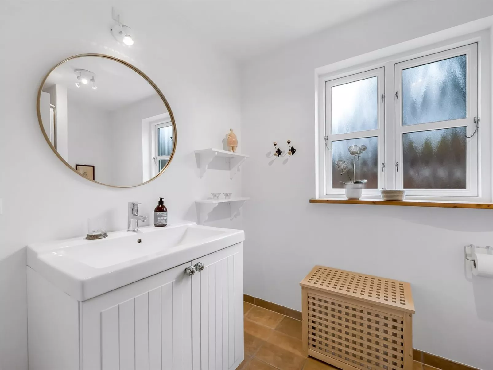 "Mandana" - 10km to the fjord-Binnen