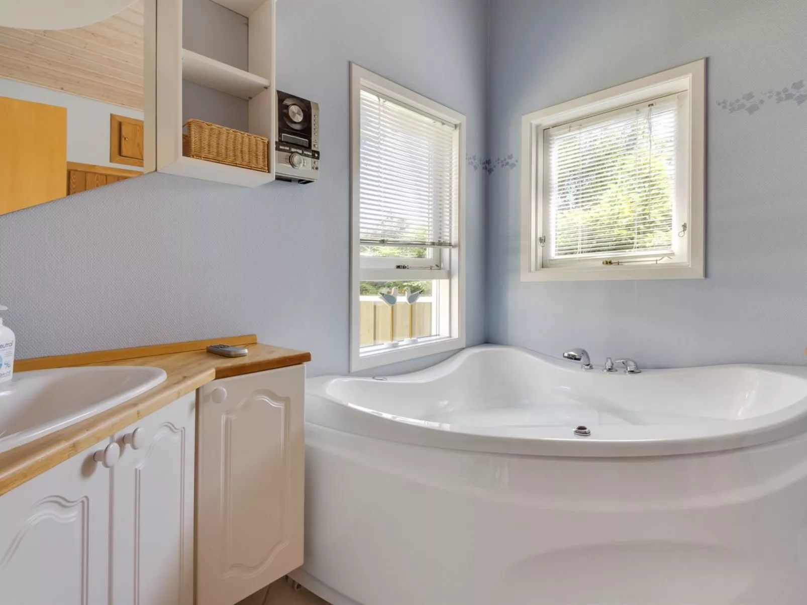 "Hwelp" - 200m from the sea-Binnen