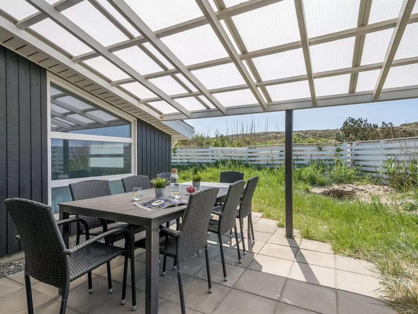 "Saku" - 495m to the fjord-Buiten