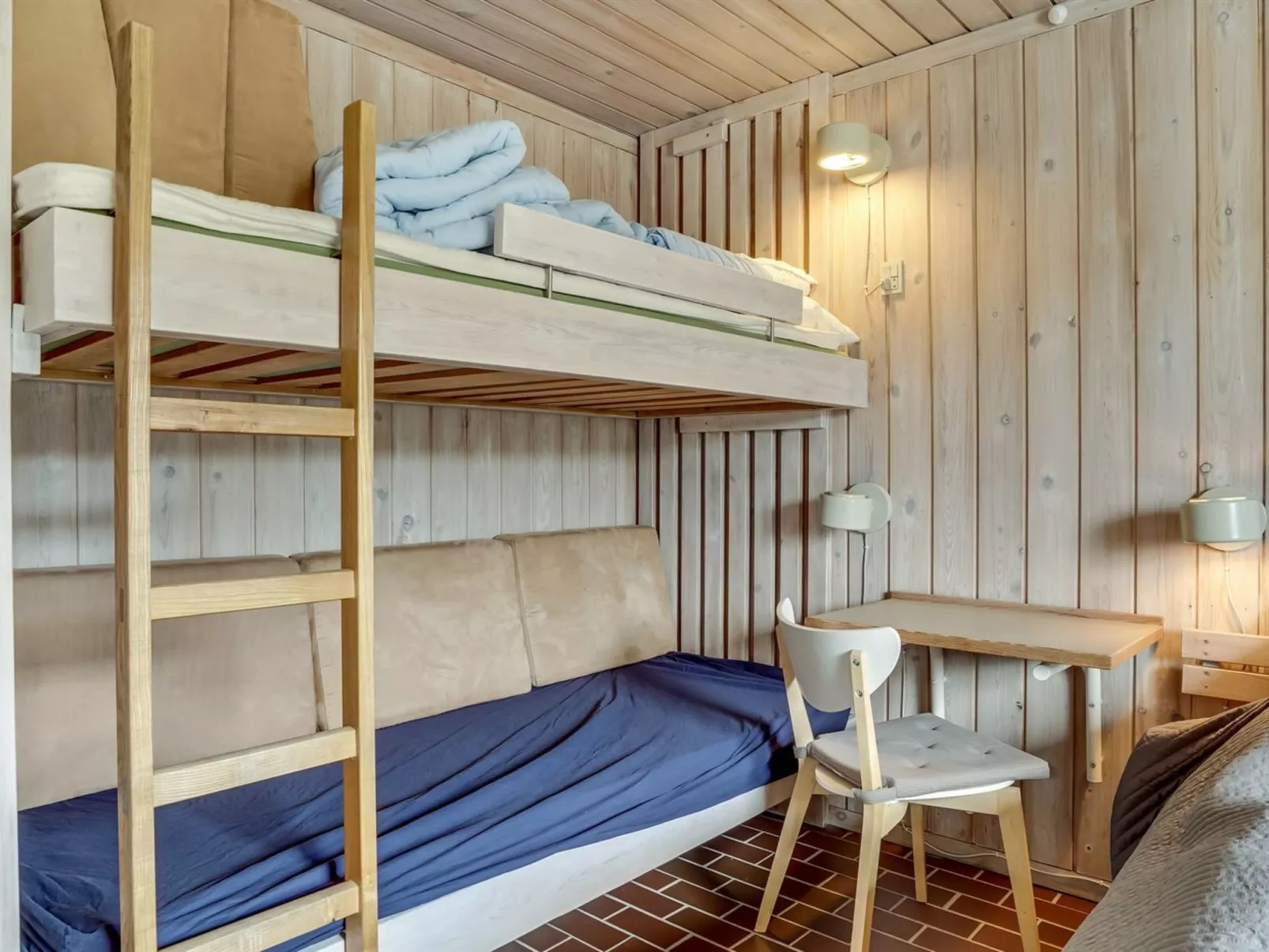 "Emiljan" - 400m from the sea-Binnen