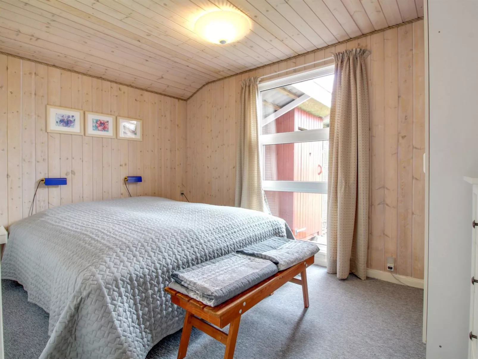 "Gudni" - 250m from the sea-Binnen