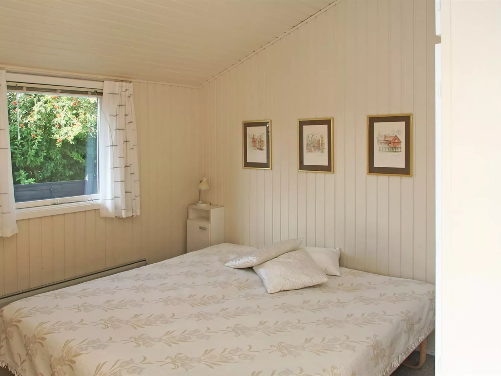 "Ilya" - 90m to the fjord-Binnen