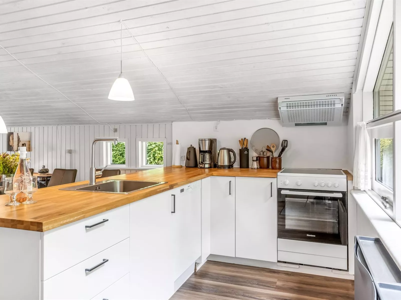 "Corinna" - 28km from the sea-Binnen