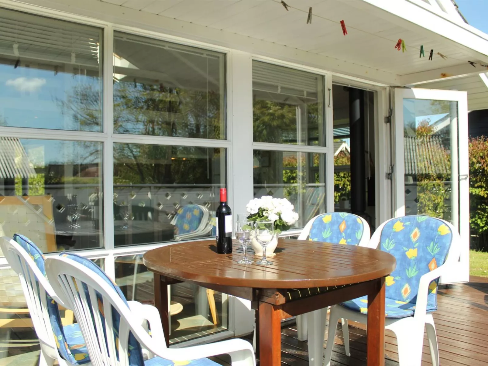 "Yara" - 1km to the fjord-Buiten