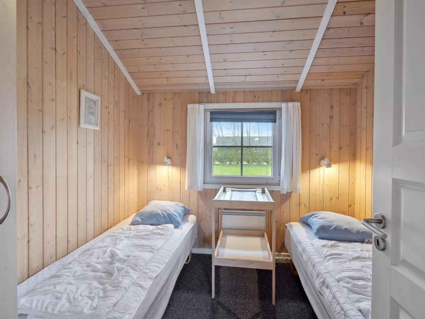 "Tinka" - 1.2km to the fjord-Binnen