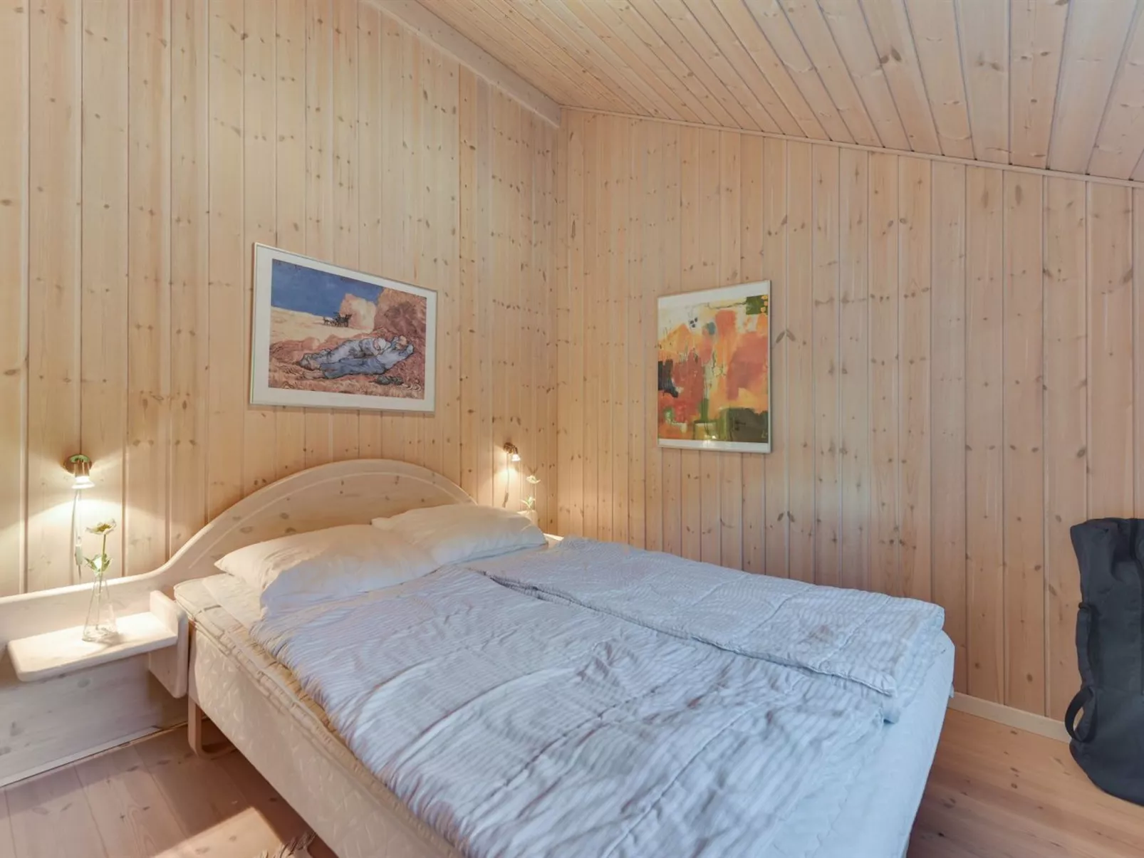 "Tobbi" - 1.1km to the fjord-Binnen