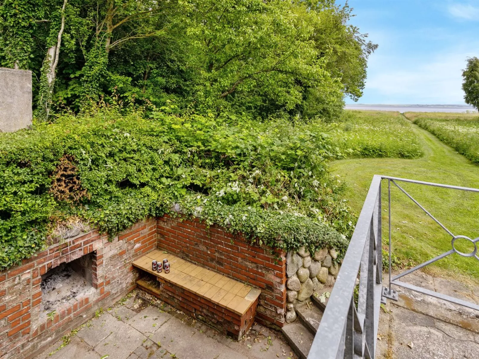 "Ødger" - 150m to the fjord-Buiten