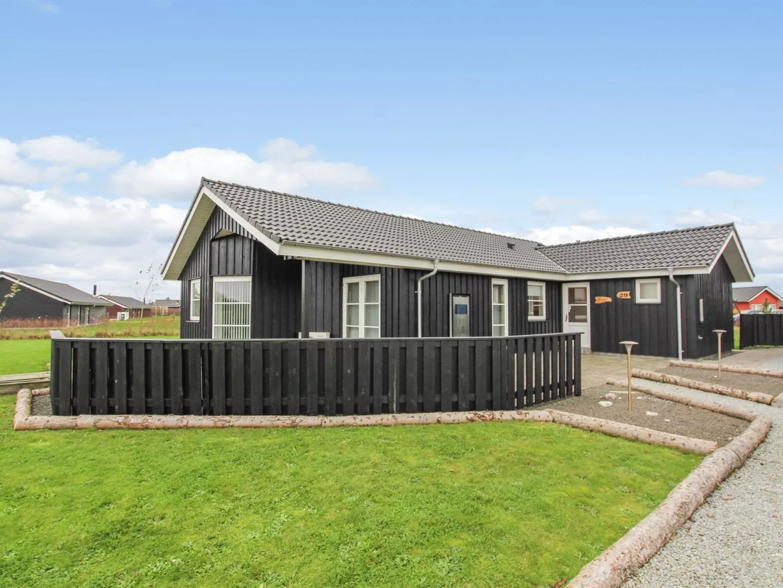 "Saara" - 700m to the fjord-Buiten