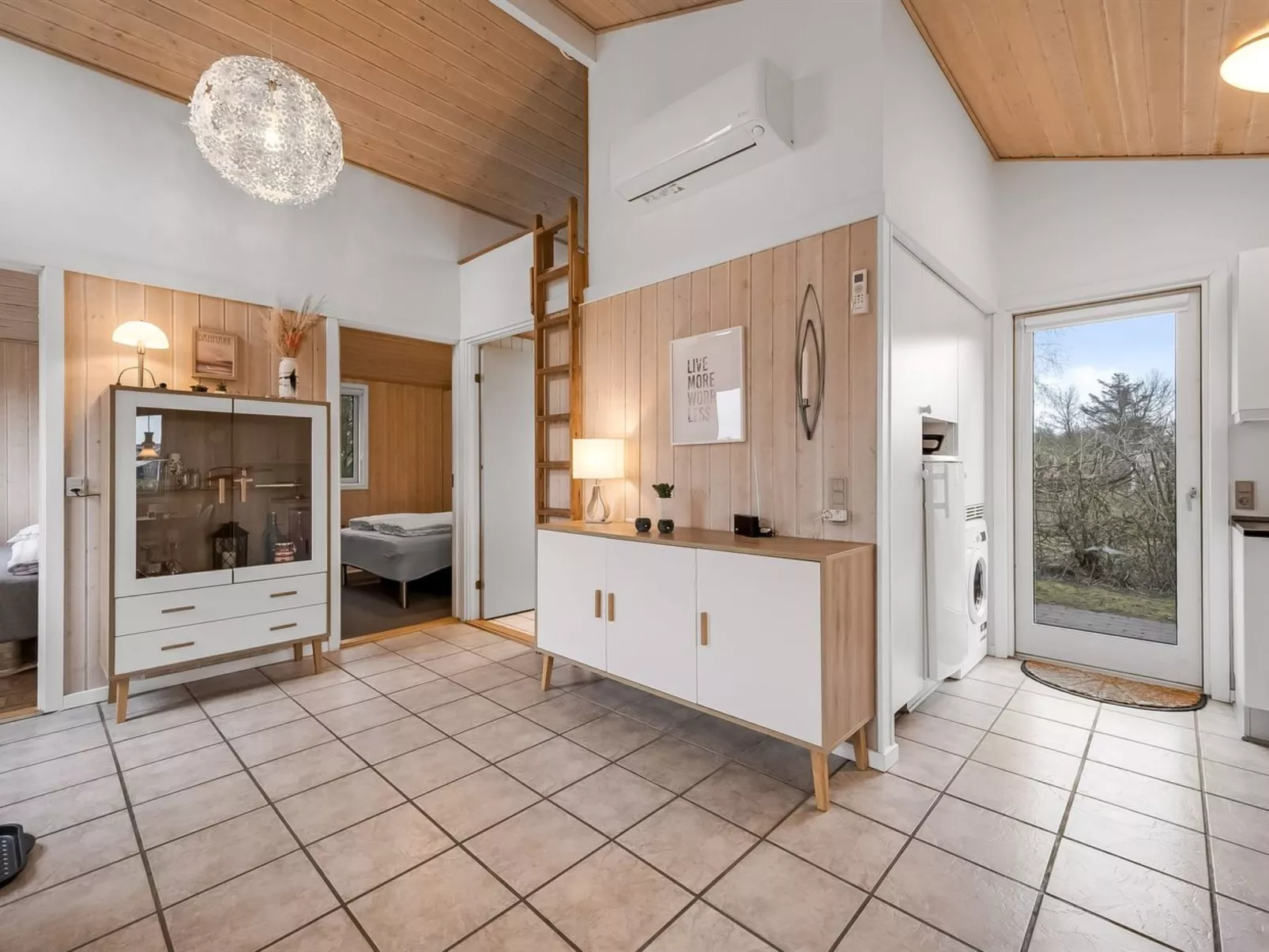 "Marten" - 1.2km to the fjord-Binnen