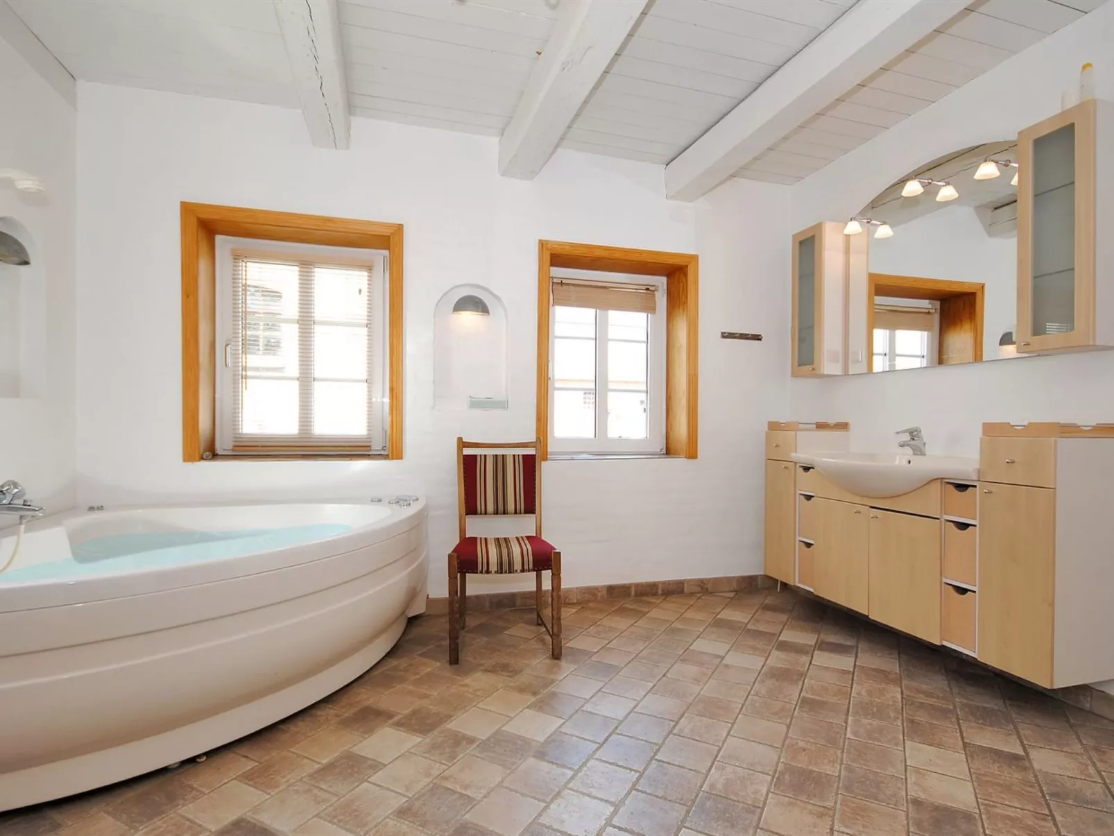 "Alois" - 1km to the fjord-Binnen