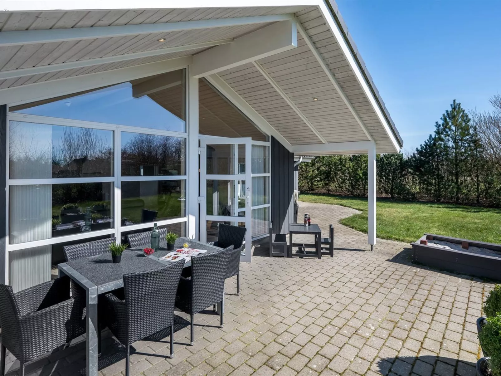 "Haagen" - 600m to the fjord-Buiten